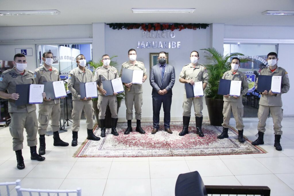 Câmara encerra atividades de 2020 com homenagem a personalidades de Dourados Câmara encerra atividades de 2020 com homenagem a personalidades de Dourados