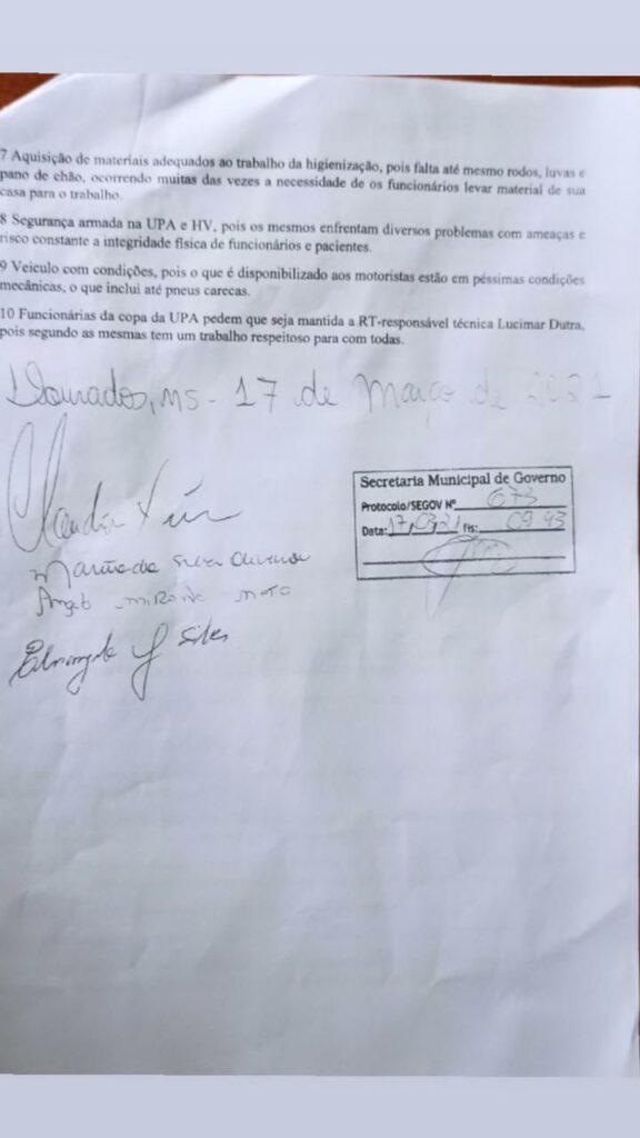 Acuado, Alan Guedes demite diretor e negocia com funcionários da saúde