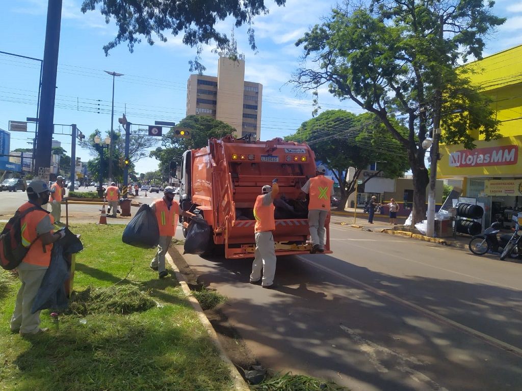 Douradenses recebem primeira cobrança da taxa de lixo na conta de água e esgoto Douradenses recebem primeira cobrança da taxa de lixo na conta de água e esgoto