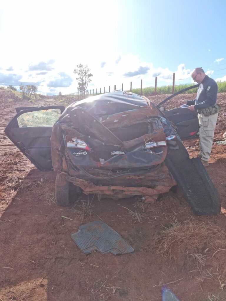 Uma pessoa morre e duas ficam feridas em capotamento entre Dourados e Ponta Porã