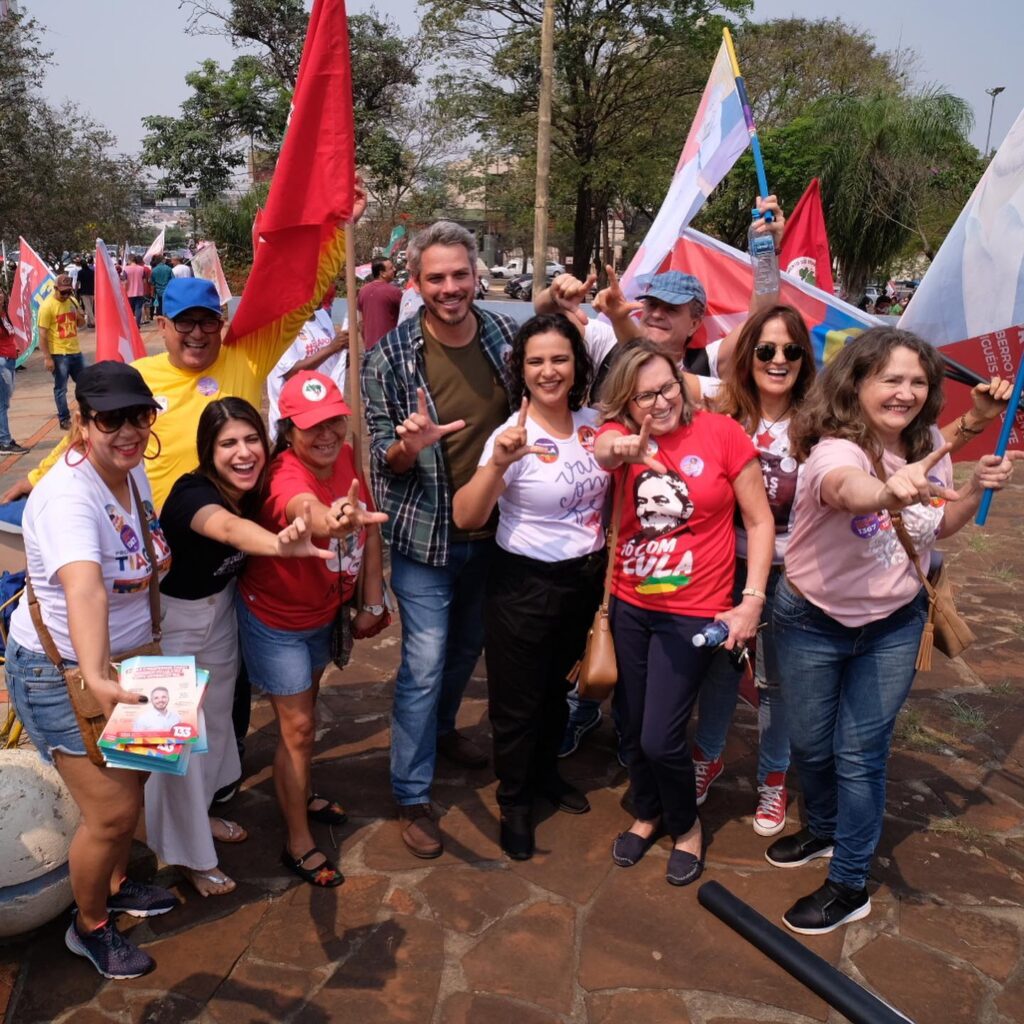 Putin e Alan, mineiros, Marçal e Zé Teixeira, chororô, farra, avião e cartunista