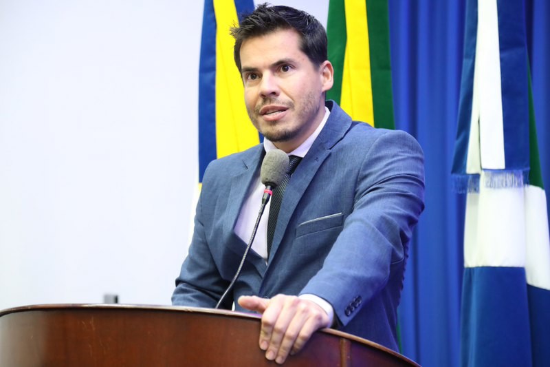 Câmara aprova convocação de secretária de Educação de Dourados
