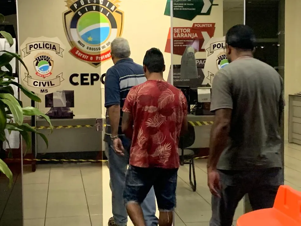 MS: 3 anos após o crime, acusado de matar e sumir com o corpo da esposa é julgado MS: 3 anos após o crime, acusado de matar e sumir com o corpo da esposa é julgado