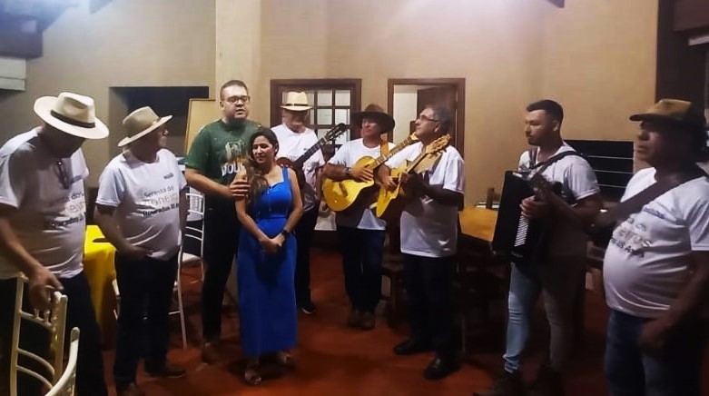 Dourados 88 anos: Seresta dos pioneiros movimentou a noite e a madrugada douradense Dourados 88 anos: Seresta dos pioneiros movimentou a noite e a madrugada douradense