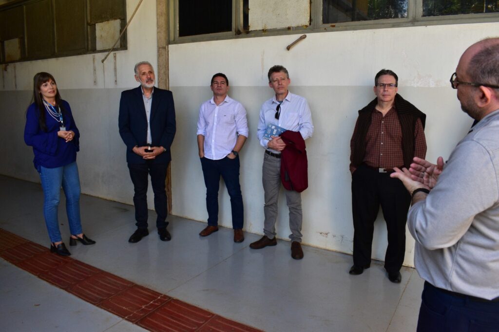 Parceria entre universidades e Fiocruz vai monitorar qualidade da água em MS Parceria entre universidades e Fiocruz vai monitorar qualidade da água em MS