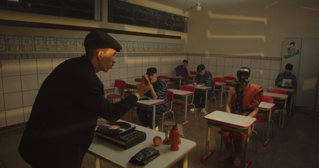 Miliano Mc lança clipe 'Monges e Vândalos' e reflete sobre paz e luta coletiva Miliano Mc lança clipe 'Monges e Vândalos' e reflete sobre paz e luta coletiva