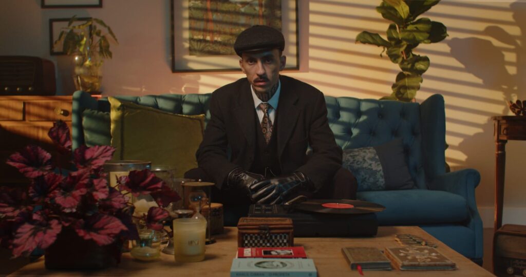 Miliano Mc lança clipe 'Monges e Vândalos' e reflete sobre paz e luta coletiva Miliano Mc lança clipe 'Monges e Vândalos' e reflete sobre paz e luta coletiva