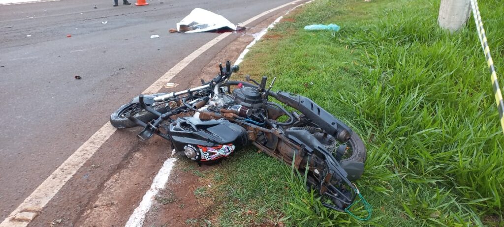 Dourados: motociclista 21 anos morre ao colidir com caminhonete Dourados: motociclista 21 anos morre ao colidir com caminhonete