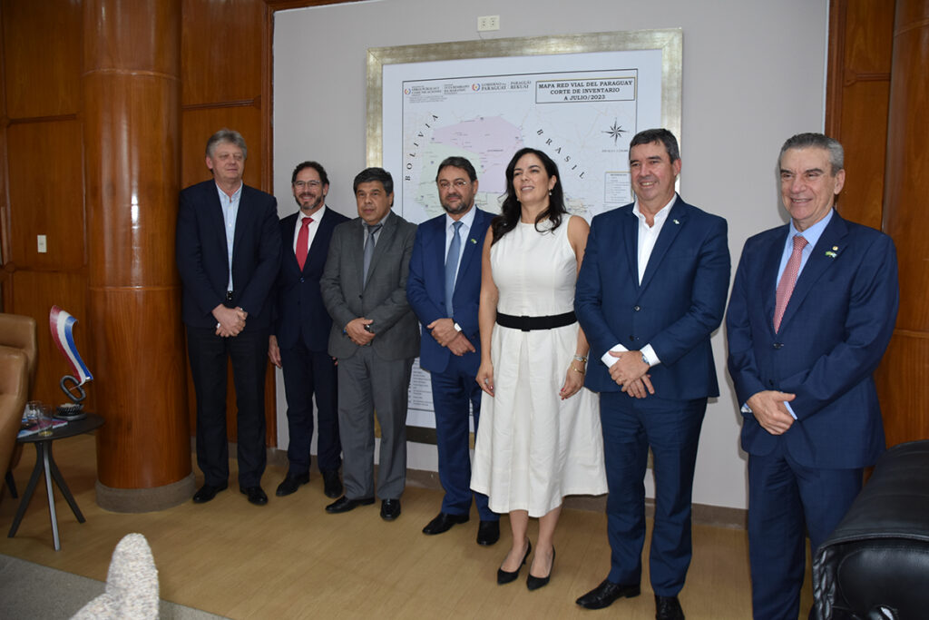 Na Expo Paraguay Brasil, presidente da Fiems destaca integração econômica Na Expo Paraguay Brasil, presidente da Fiems destaca integração econômica