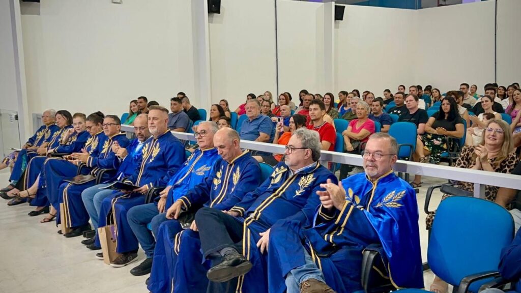 ALBD empossa cinco novos membros e imortaliza Ilson Boca Venancio ALBD empossa cinco novos membros e imortaliza Ilson Boca Venancio