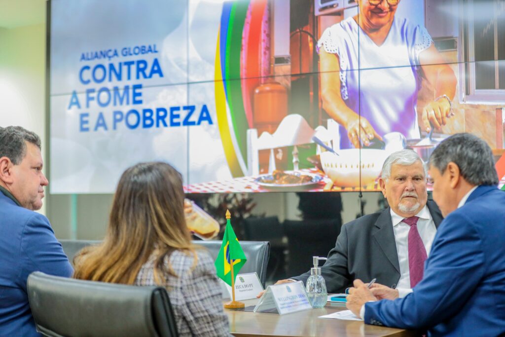 Em Brasília, Zeca trata do controle e auditoria nos programas sociais do governo federal Em Brasília, Zeca trata do controle e auditoria nos programas sociais do governo federal
