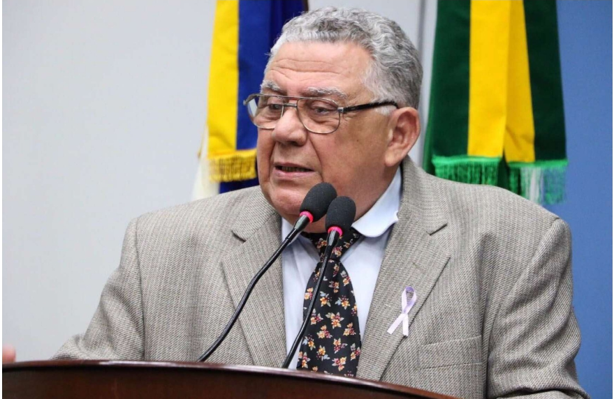 Ex-prefeito Braz Melo recebe 'Láurea ao Mérito', maior honraria do Sistema Confea/Crea Ex-prefeito Braz Melo recebe 'Láurea ao Mérito', maior honraria do Sistema Confea/Crea