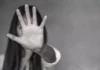 Mãe chama facção para castigar filha após menina de 10 anos ir a motel com idoso