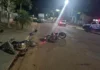 Homem invade contramão e atinge moto da ex em tentativa de feminicídio em MS