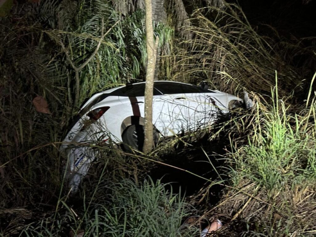Idosos e bebê morrem em grave acidente entre 3 veículos em; veja as fotos Idosos e bebê morrem em grave acidente entre 3 veículos em; veja as fotos