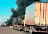 MS: carreta-tanque tomba, pega fogo e interdita completamente em rodovia; assista