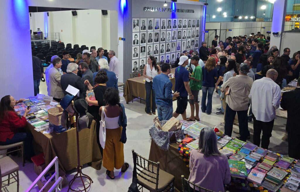 V FELIT-MS encerra hoje com foco no estímulo à leitura e valorização da cultura local V FELIT-MS encerra hoje com foco no estímulo à leitura e valorização da cultura local