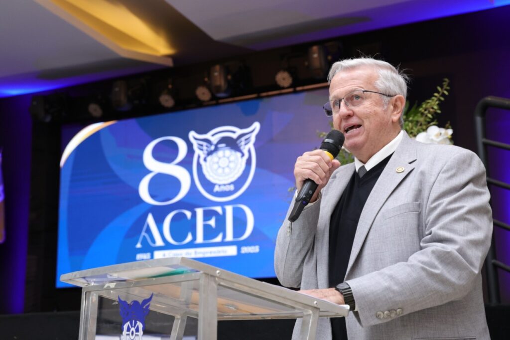 Disponível em formato e-book, livro dos 80 anos da ACED é projeto editorial consolidado