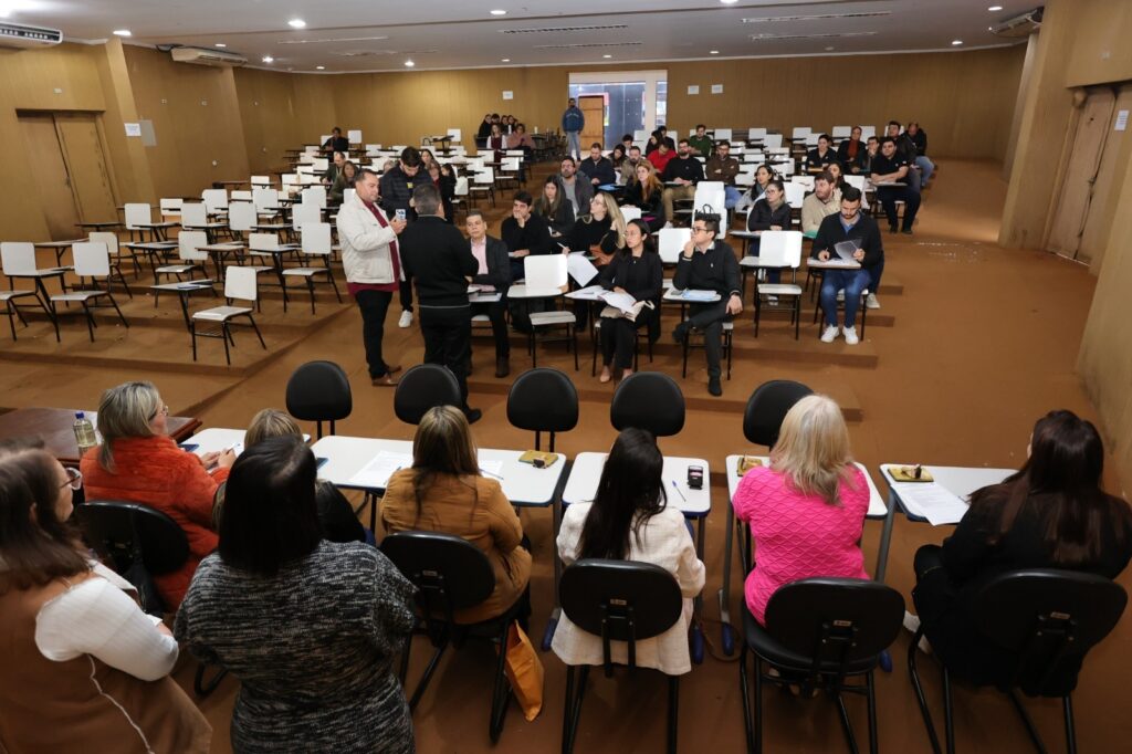 Prefeitura empossa 36 médicos para reforçar saúde pública de Dourados