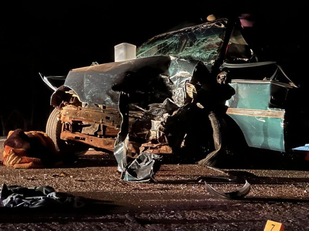 Idosos e bebê morrem em grave acidente entre 3 veículos em; veja as fotos Idosos e bebê morrem em grave acidente entre 3 veículos em; veja as fotos