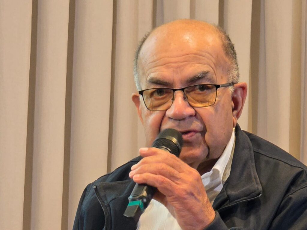 Roda Acadêmica: Estevão, Nolasco e Medeiros ilustram legado de Hernâni Donato Roda Acadêmica: Estevão, Nolasco e Medeiros ilustram legado de Hernâni Donato