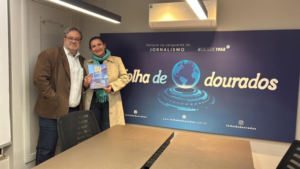 Zezé e João Martinelli dialogam sobre Educação, literatura e música na Folha de Dourados Zezé e João Martinelli dialogam sobre Educação, literatura e música na Folha de Dourados