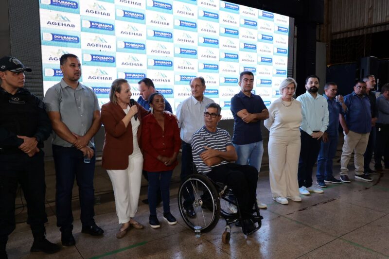 Na entrega das 250 escrituras, prefeito Marçal Filho destaca a importância das parcerias Na entrega das 250 escrituras, prefeito Marçal Filho destaca a importância das parcerias