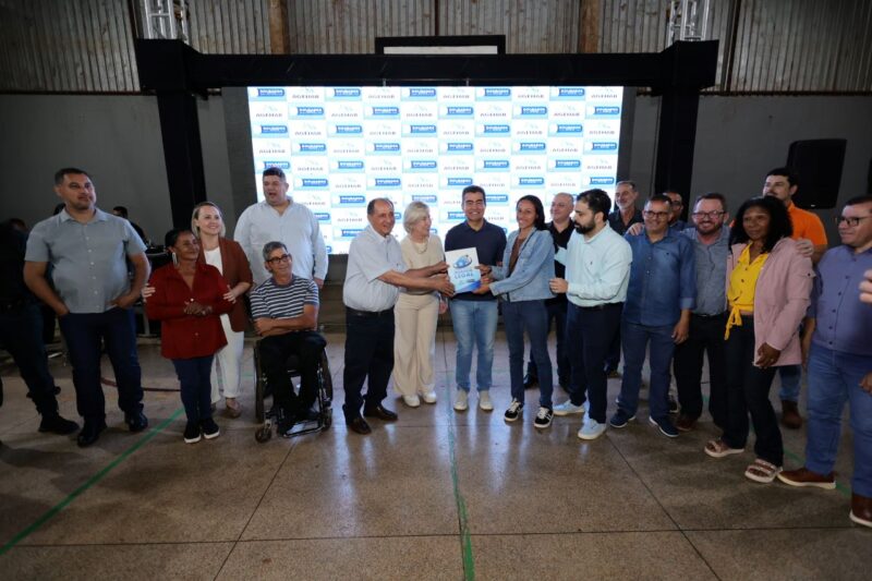 Na entrega das 250 escrituras, prefeito Marçal Filho destaca a importância das parcerias Na entrega das 250 escrituras, prefeito Marçal Filho destaca a importância das parcerias