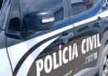 Professora chuta criança de 5 anos em sala de aula e é indiciada: 'Perdi a cabeça'