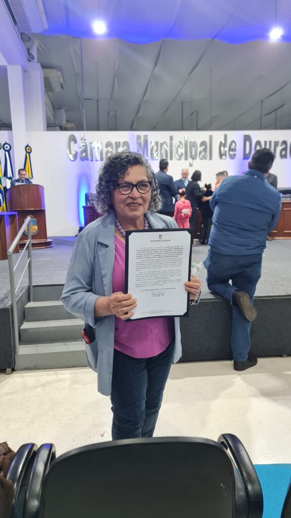De paciente a líder voluntária: Maria Aparecida recebe homenagem da Câmara de Dourados De paciente a líder voluntária: Maria Aparecida recebe homenagem da Câmara de Dourados