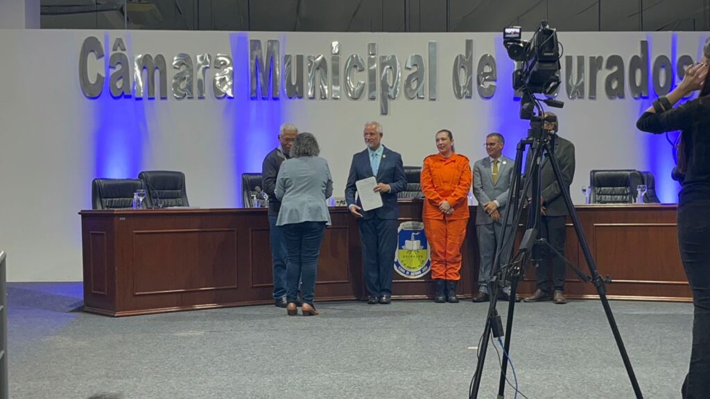 De paciente a líder voluntária: Maria Aparecida recebe homenagem da Câmara de Dourados De paciente a líder voluntária: Maria Aparecida recebe homenagem da Câmara de Dourados