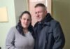 Grávida é encontrada morta e marido é decapitado em casa com pichações macabras