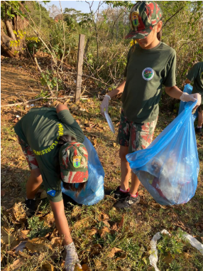 Projetos Florestinha e EcoTerra unem forças em mutirão de limpeza ambiental Projetos Florestinha e EcoTerra unem forças em mutirão de limpeza ambiental