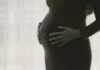 Marido obriga esposa a ser abusada por outro homem para ser 'pai de menina'