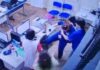 Aluna de 15 anos ataca diretora com tesoura em escola estadual