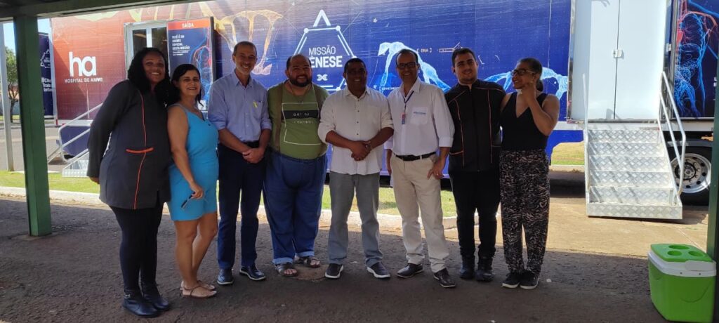 ADL comemora aniversário e Dia Nacional do Livro doando mais de 2.500 livros ADL comemora aniversário e Dia Nacional do Livro doando mais de 2.500 livros