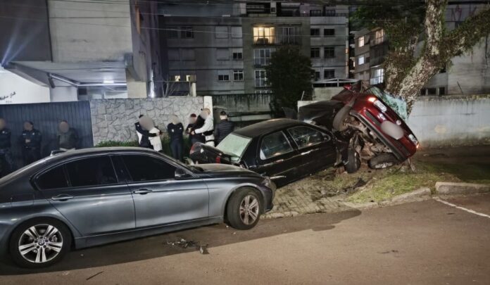 medico-bate-carro-curitiba-foto