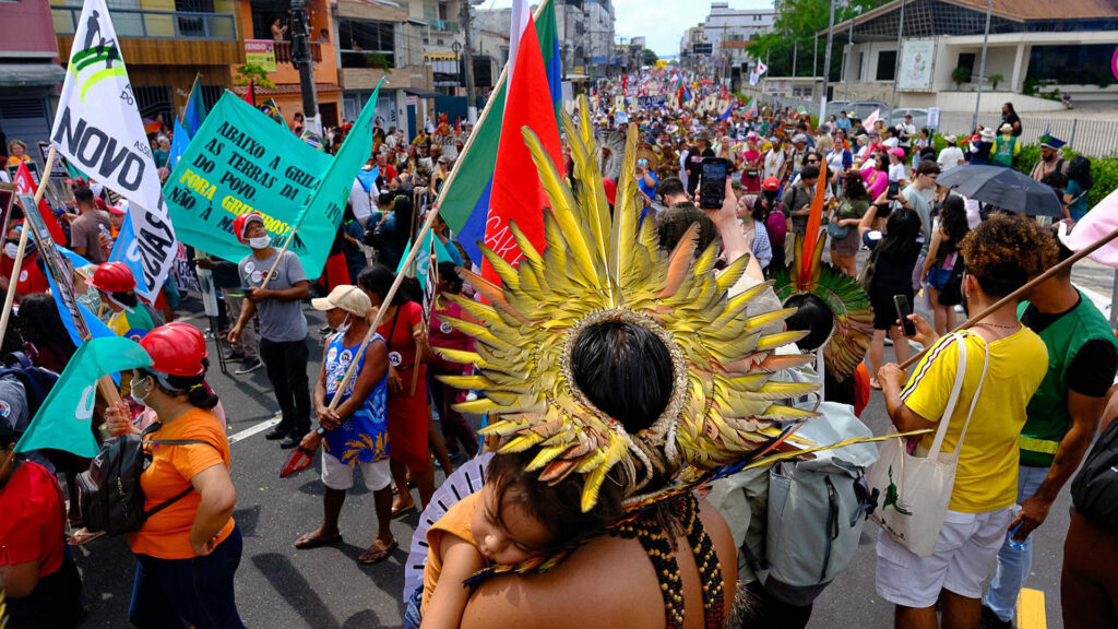 ‘Sempre foi com luta’: na COP30, indígenas resistem pelo clima e por nós ‘Sempre foi com luta’: na COP30, indígenas resistem pelo clima e por nós