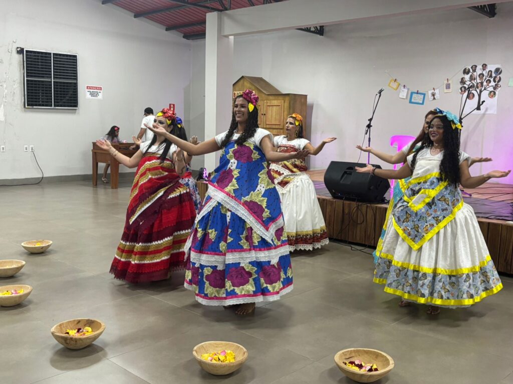 Sarau LeiA Mulheres reúne cerca de 200 pessoas na ADUF Dourados