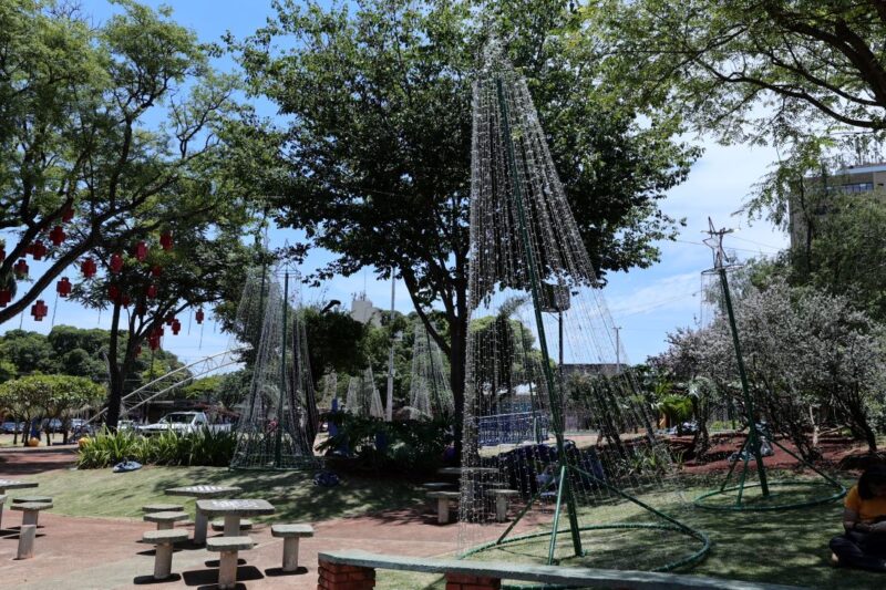 'Natal Encantado' começa dia 1º com chegada do Papai Noel e acendimento das luzes