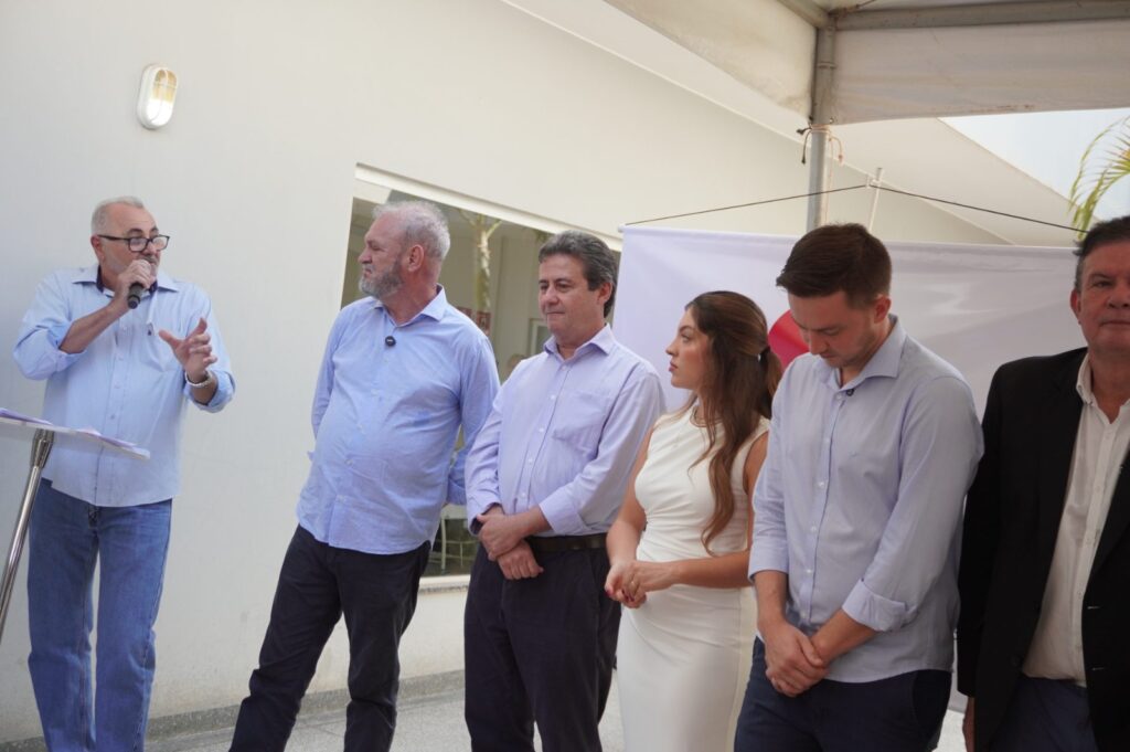 Hospital recebe R$ 1 milhão para equipamentos; R$ 2 milhões serão liberados nos próximos meses Hospital recebe R$ 1 milhão para equipamentos; R$ 2 milhões serão liberados nos próximos meses