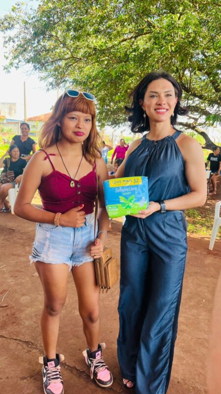 Prefeitura de Dourados entrega absorventes higiênicos na Aldeia Panambizinho