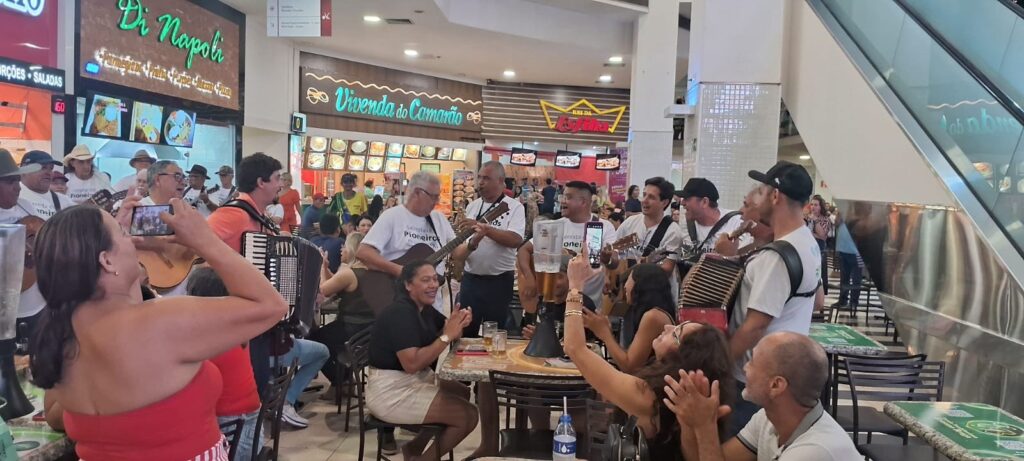 Dourados 90 anos: Homenagem a pioneiros marcada por reencontros e muita história relembrada Dourados 90 anos: Homenagem a pioneiros marcada por reencontros e muita história relembrada