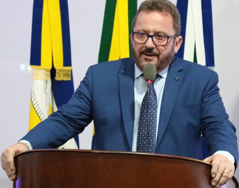 Dourados: Marçal Filho, a vice e 21 vereadores tomam posse hoje na Câmara Municipal