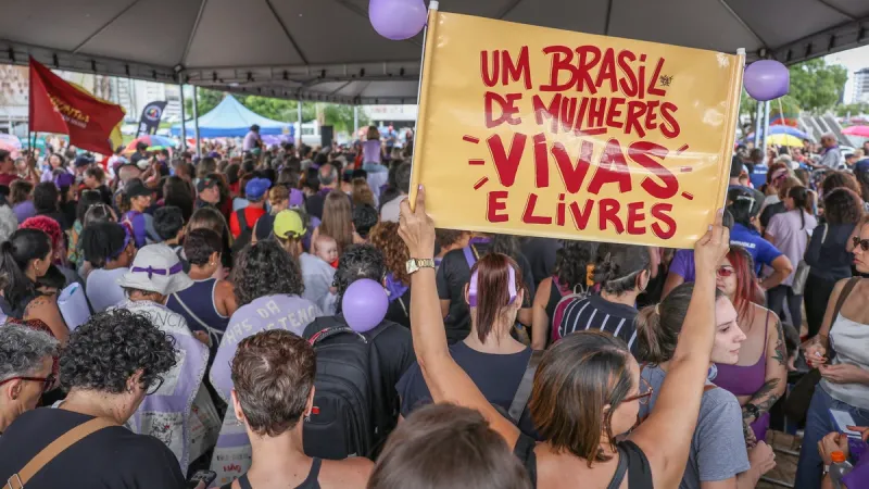 Feminicídio: aumentar pena não diminui casos, mas custo é baixo e convence eleitor