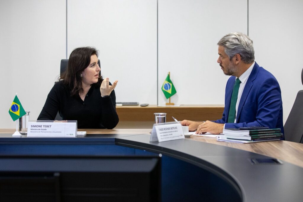 Tiago Botelho articula com Simone Tebet moradias e reforma agrária em áreas da União Tiago Botelho articula com Simone Tebet moradias e reforma agrária em áreas da União