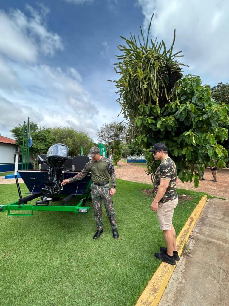 Polícia Militar e MP apresentam tecnologias de embarcações voltadas a períodos de estiagem
