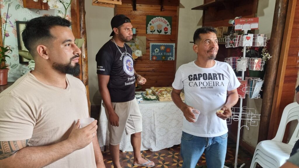 Comunidade capoeirista se reúne em café da manhã e traça planos para 2026