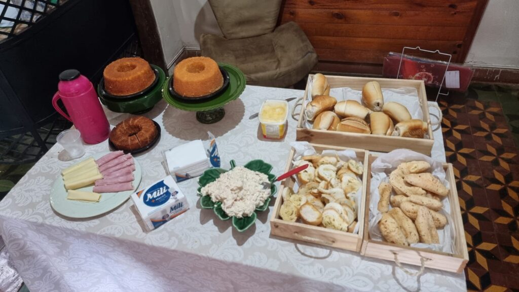 Comunidade capoeirista se reúne em café da manhã e traça planos para 2026