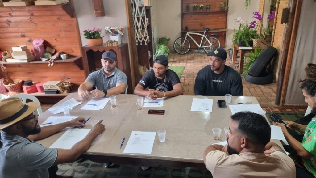 Comunidade capoeirista se reúne em café da manhã e traça planos para 2026